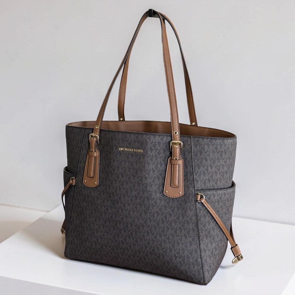 Michael Kors Voyager East West Tote Bag! EUC!! - Picture 2 of 15